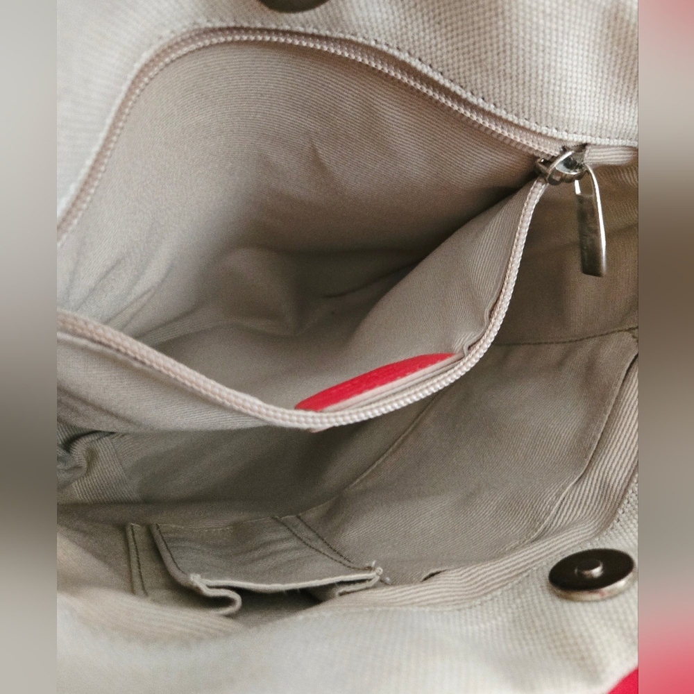 Authentic SALVATORE FERRAGAMO Vara Ribbon Red‎  Canvas Tote Shoulder Bag - Picture 12 of 15